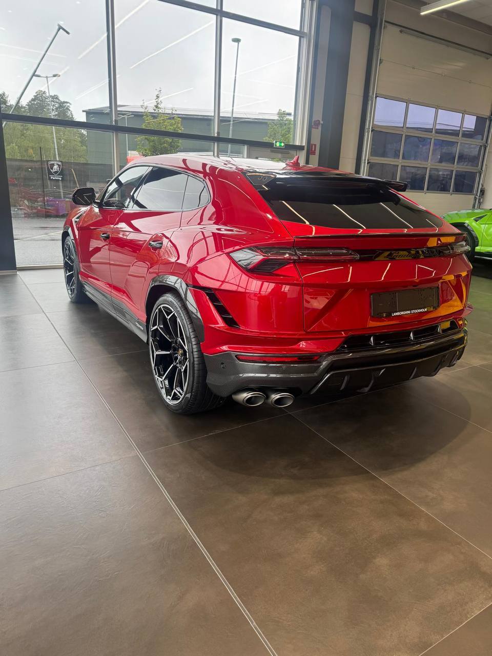 Lamborghini URUS SEid-4326