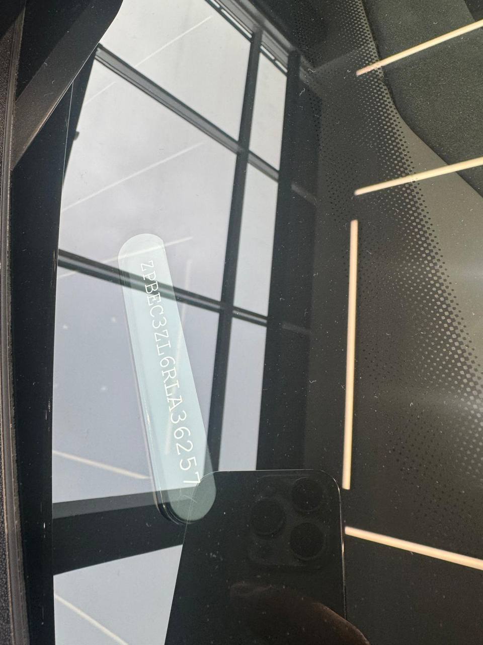 Lamborghini URUS SEid-4326