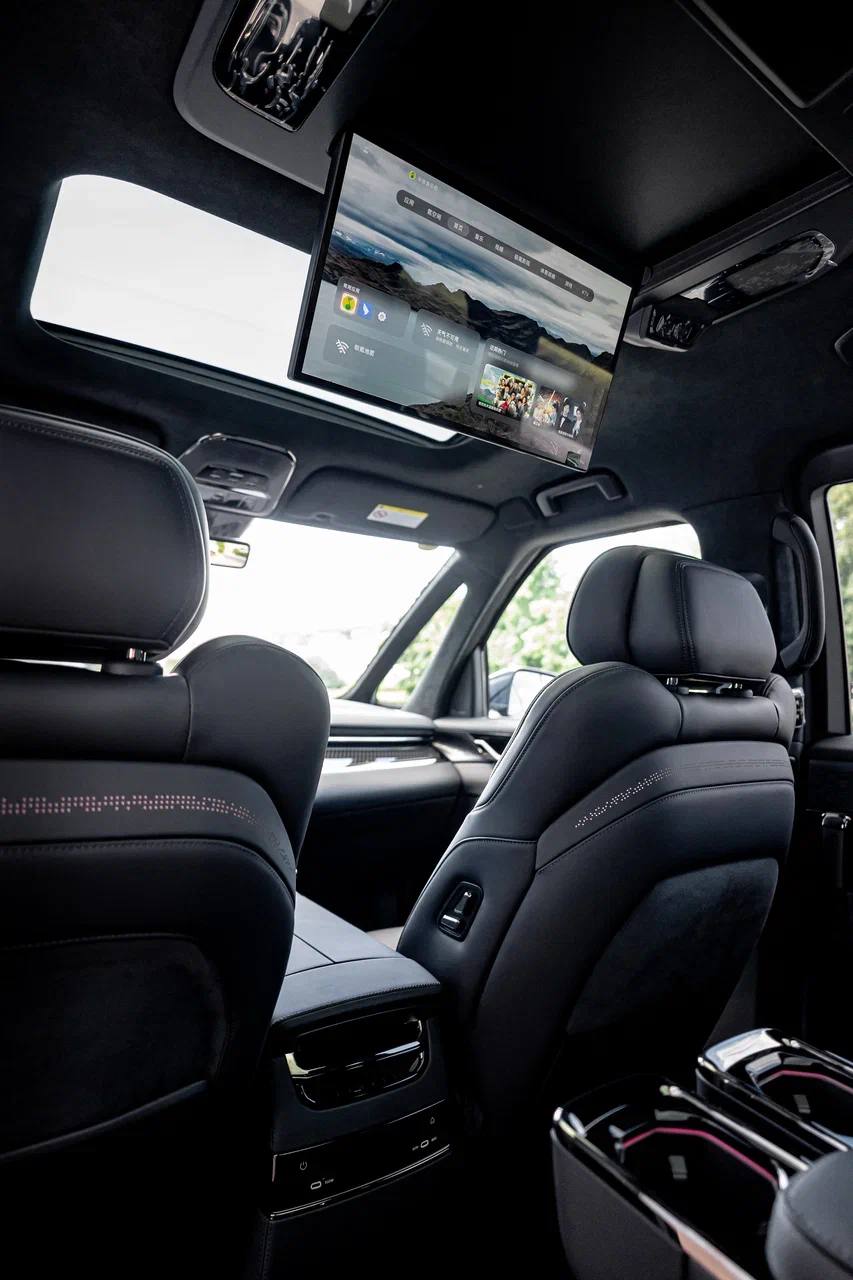 Zeekr 009 140 kWhid-4675