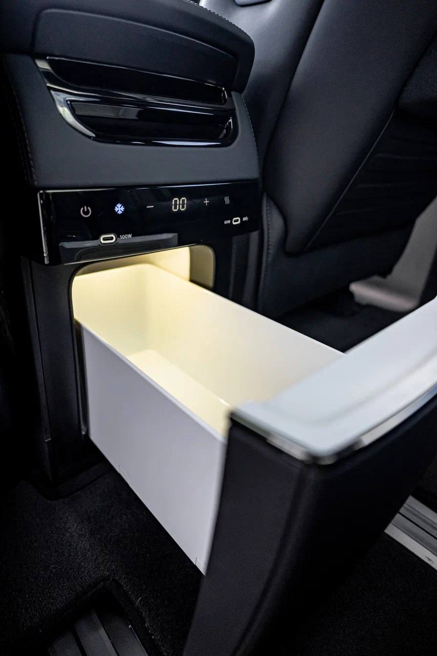 Zeekr 009 140 kWhid-4675