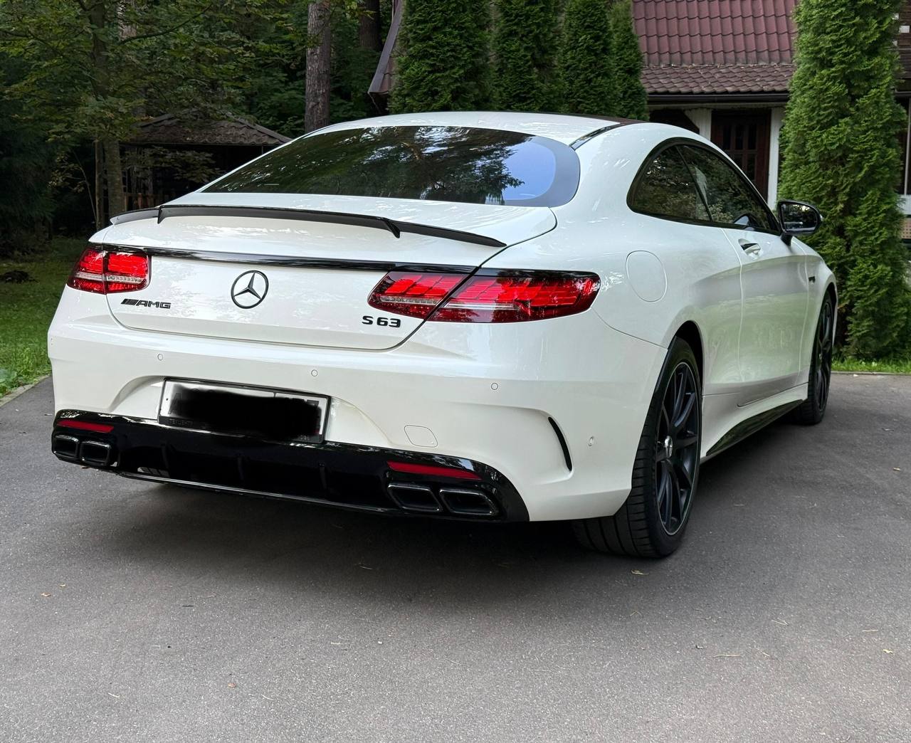 Mercedes-Benz S-Class 63 AMGid-4680