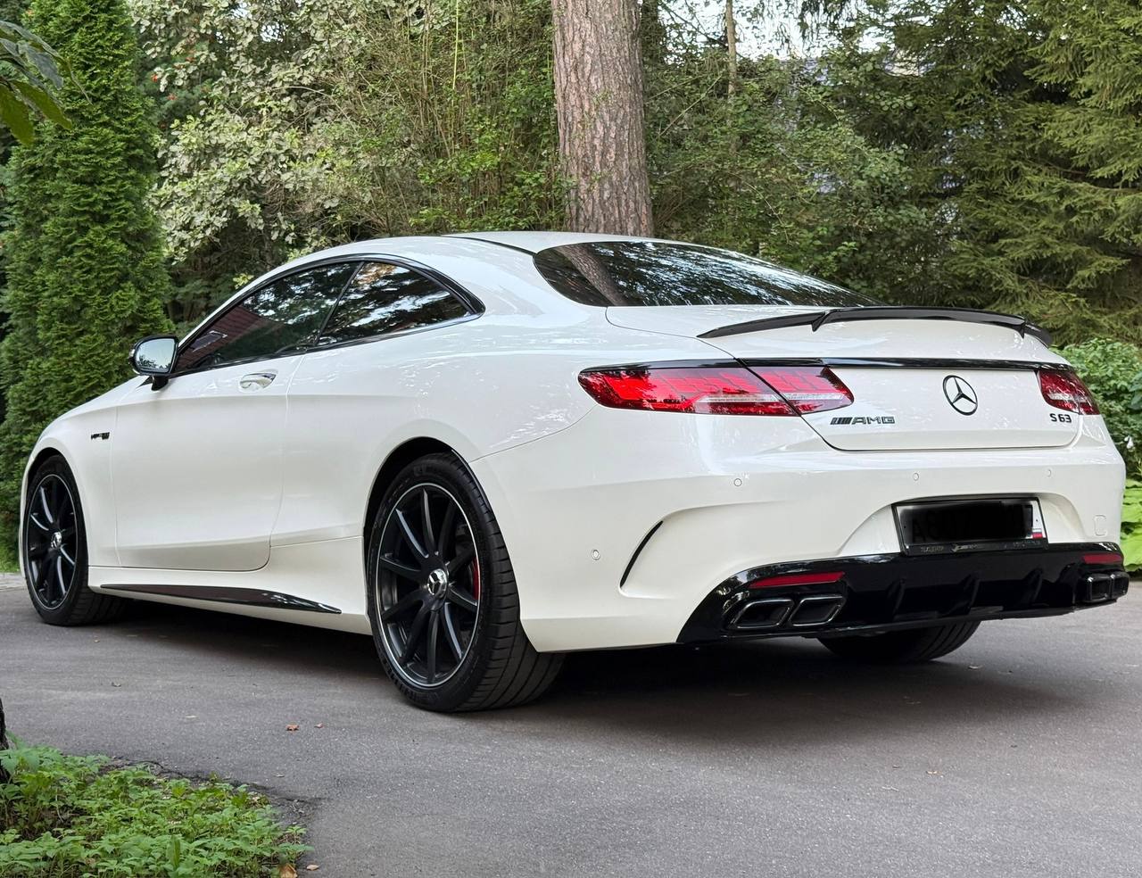 Mercedes-Benz S-Class 63 AMGid-4680