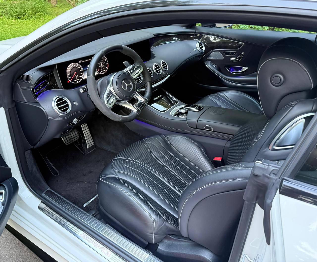 Mercedes-Benz S-Class 63 AMGid-4680