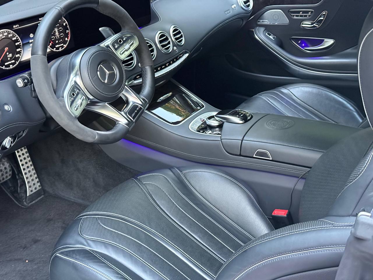 Mercedes-Benz S-Class 63 AMGid-4680