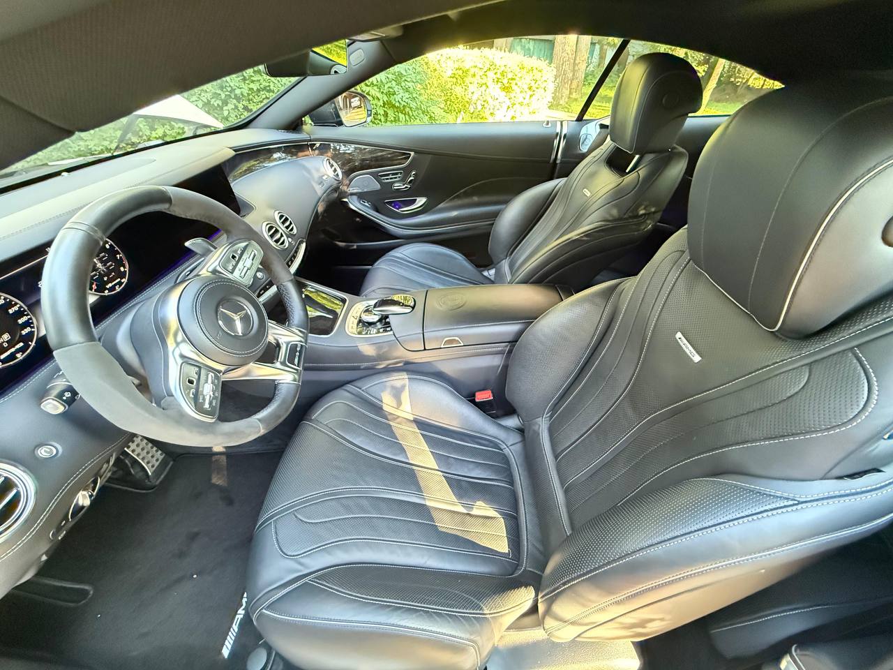 Mercedes-Benz S-Class 63 AMGid-4680