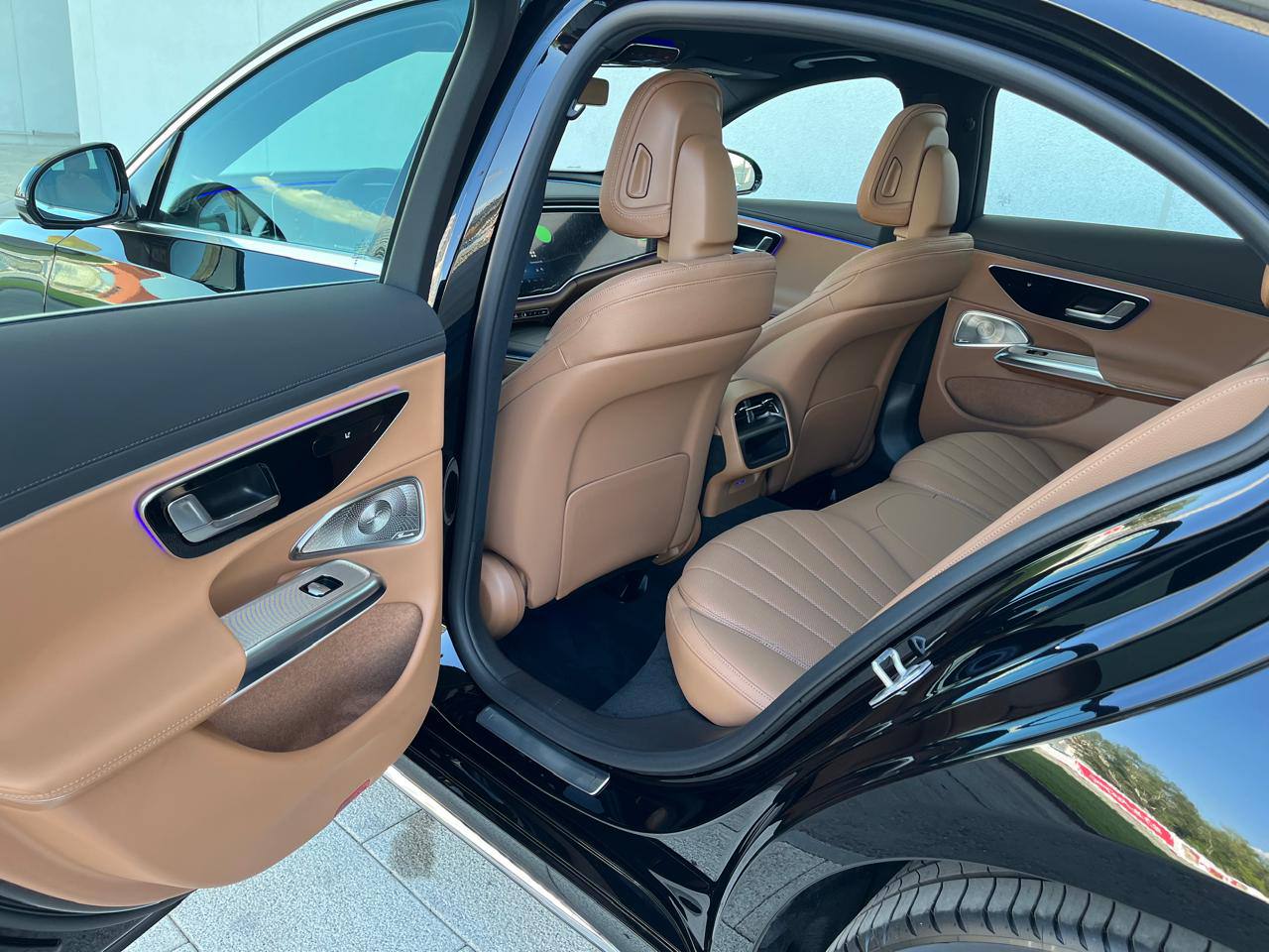 Mercedes-Benz E-Class 300id-4681