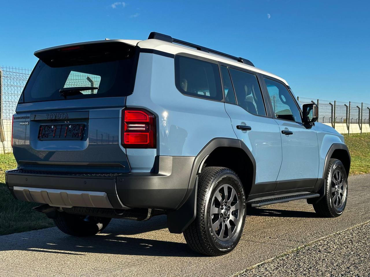 Toyota Land Cruiser Prado 250id-5427