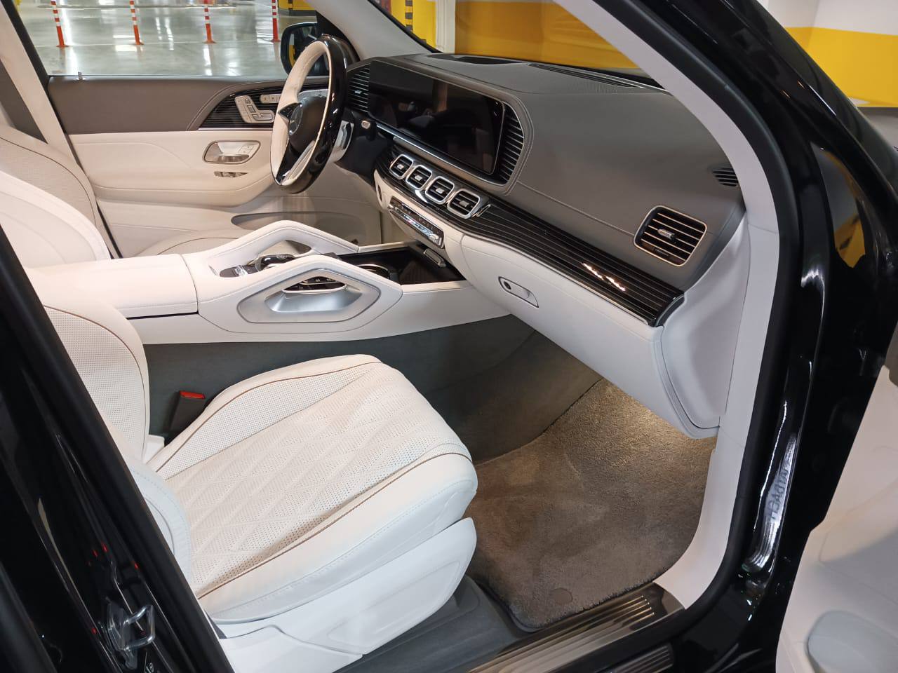 Mercedes-Benz GLS-class 600 Maybachid-3511