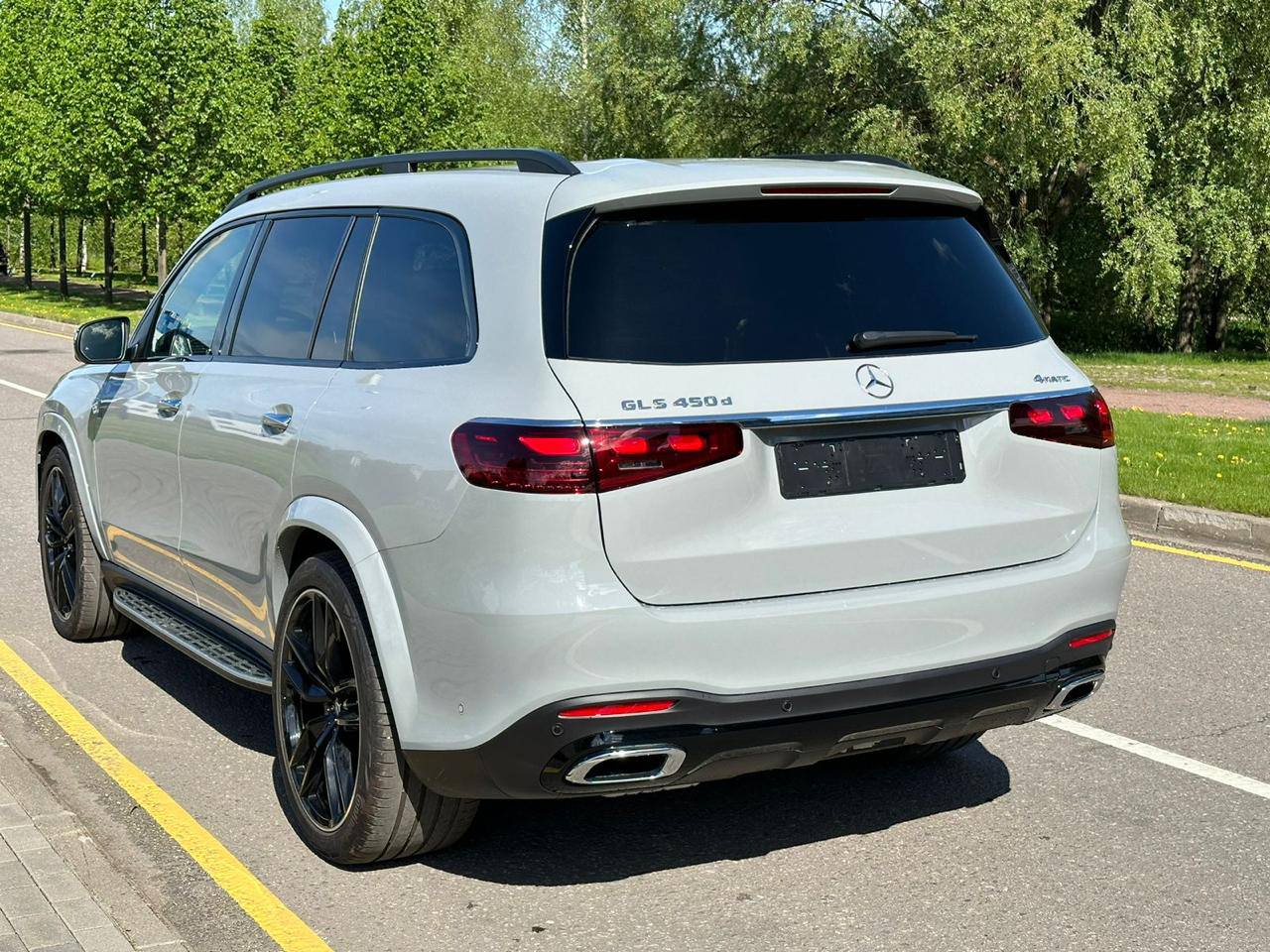 Mercedes-Benz GLS-Class 450did-3927