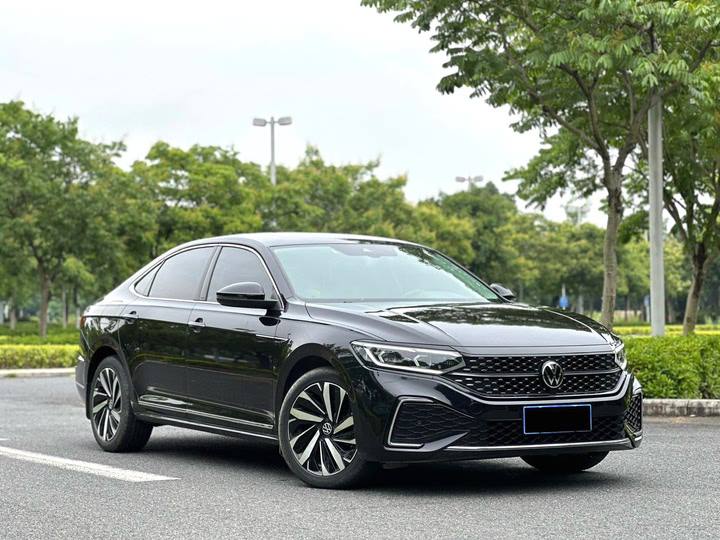 Volkswagen Passat 330tslid-3930