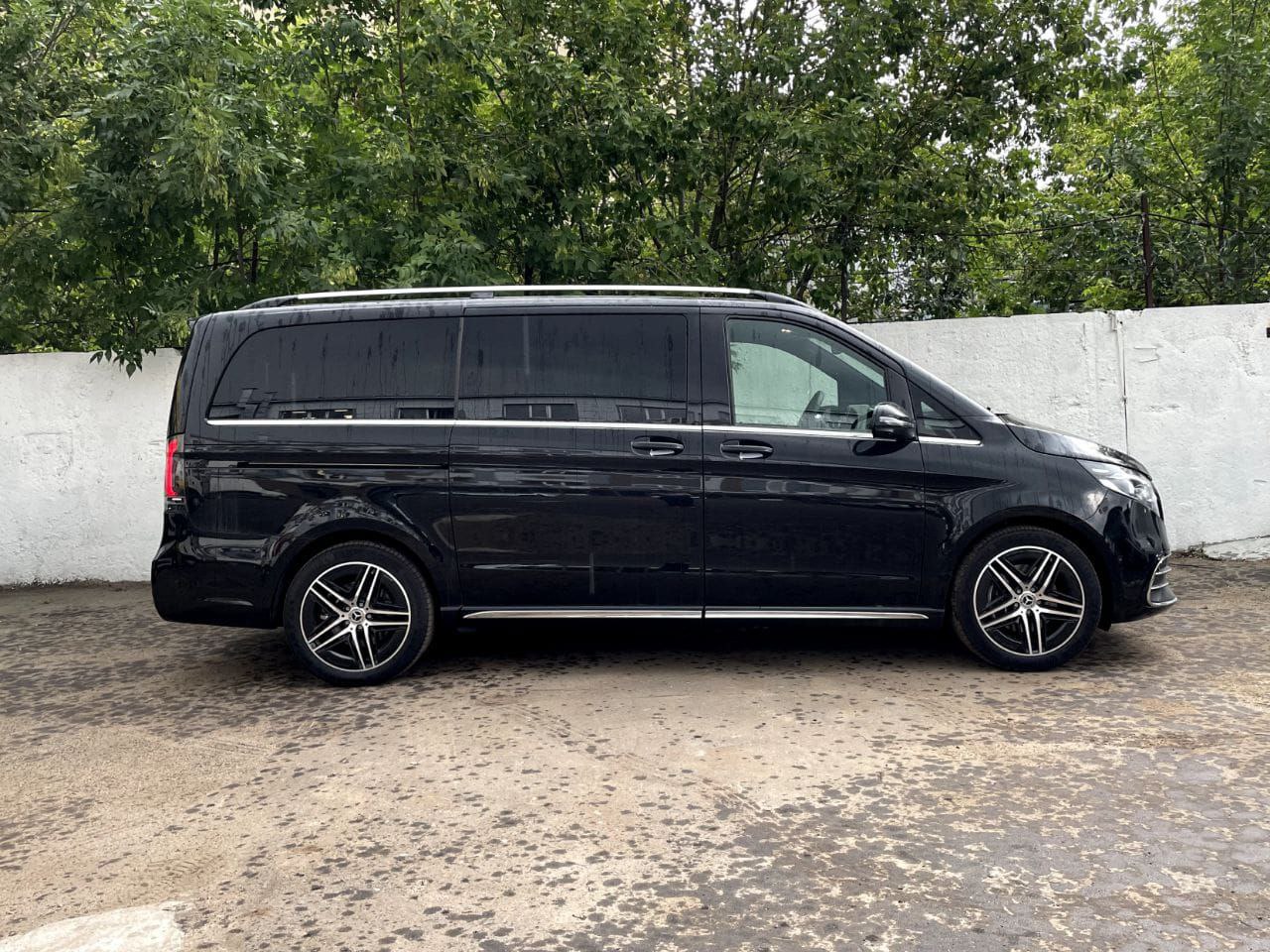 Mercedes-Benz V-Class 300 Long 4maticid-4688