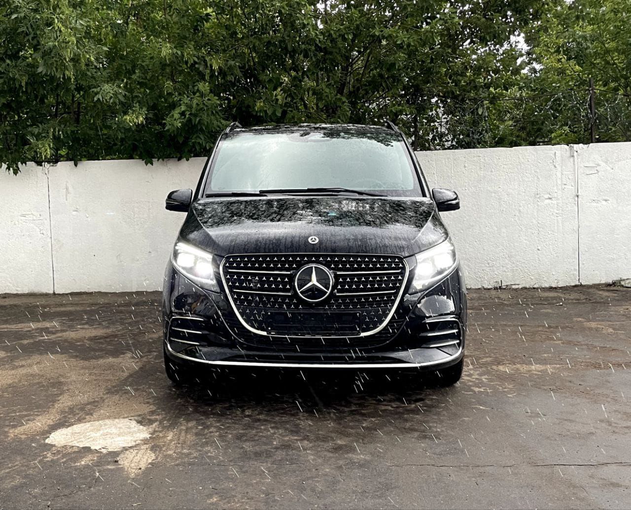 Mercedes-Benz V-Class 300 Long 4maticid-4688