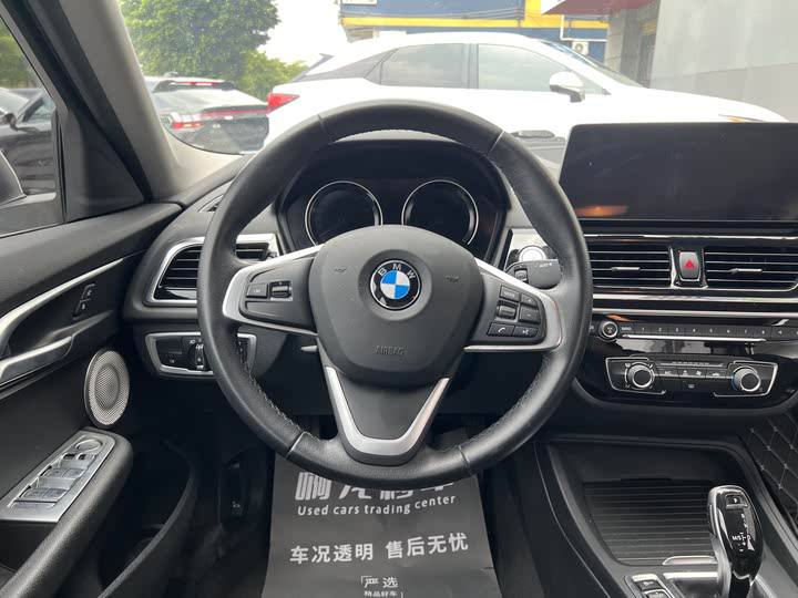 BMW 1 series 120iid-3934