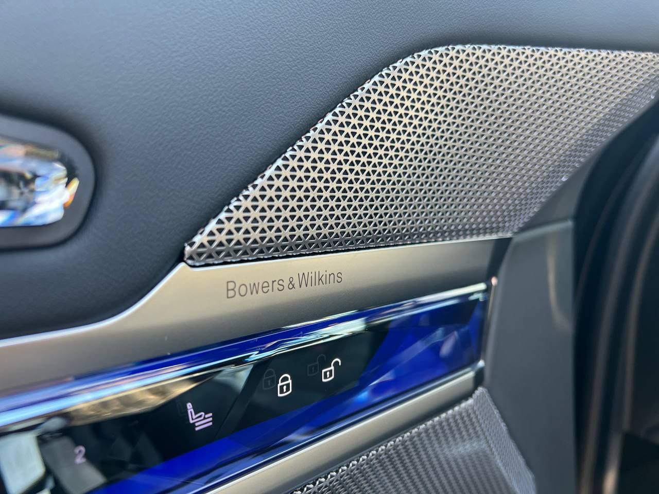 BMW 7 series 740 d xdriveid-3939