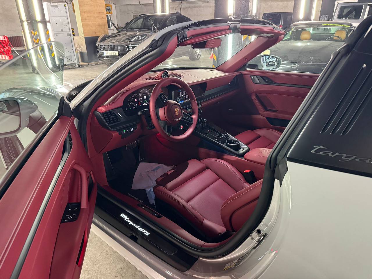 Porsche 911 Targa 4 GTS Cabrioid-3940