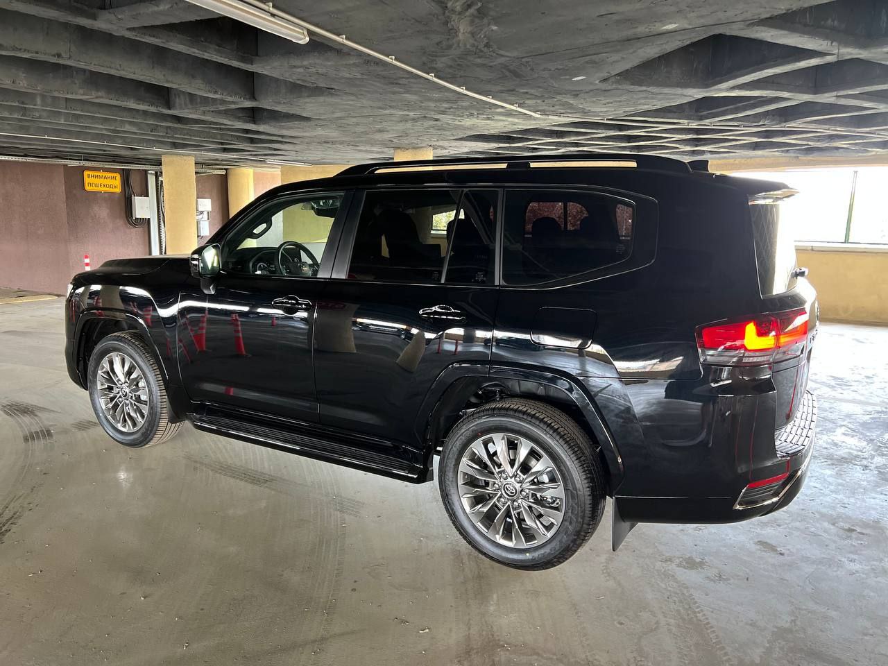 Toyota Land Cruiser 300id-3943