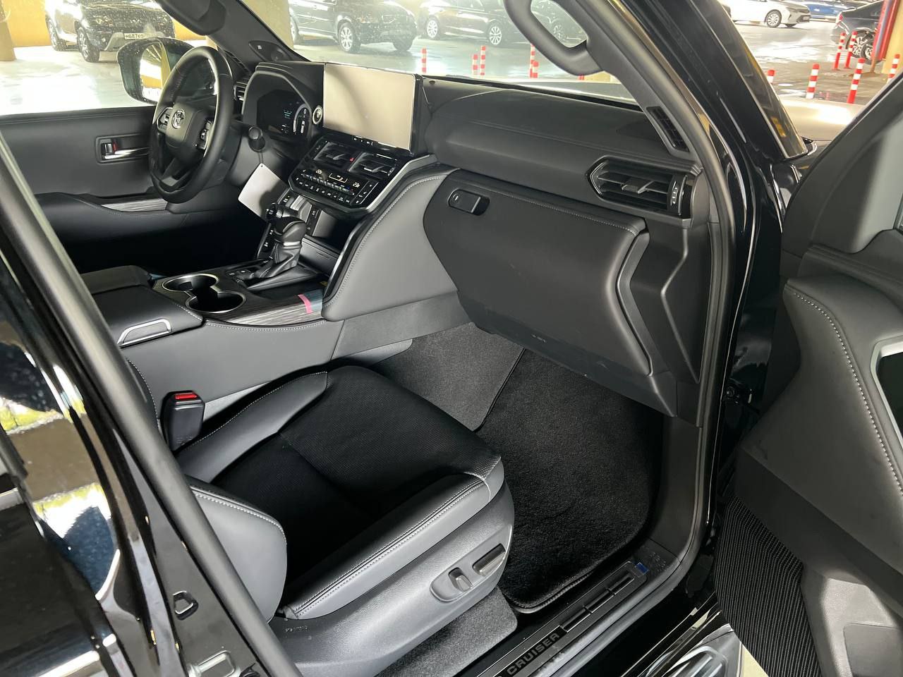 Toyota Land Cruiser 300id-3943