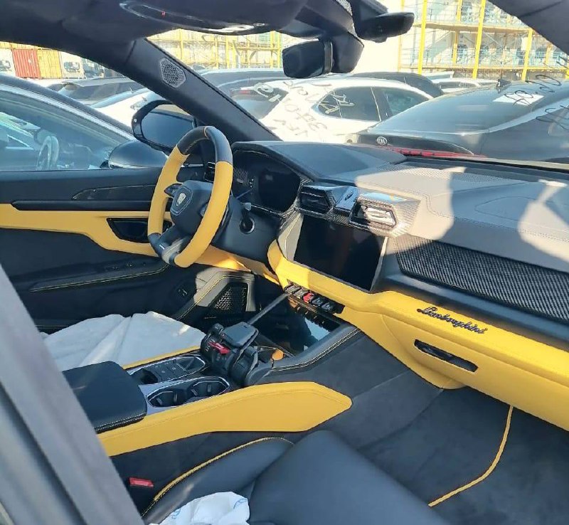 Lamborghini Urus SEid-4355