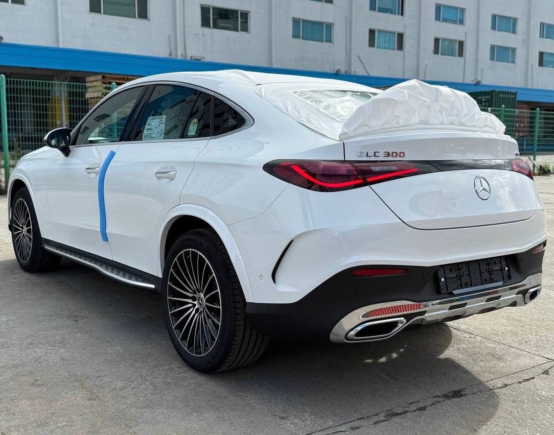 Mercedes-Benz GLC-Class 300 4Mid-4694