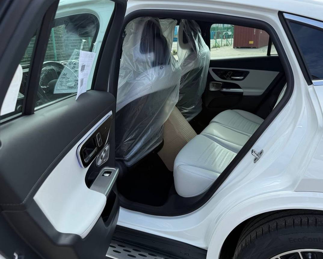 Mercedes-Benz GLC-Class 300 4Mid-4694