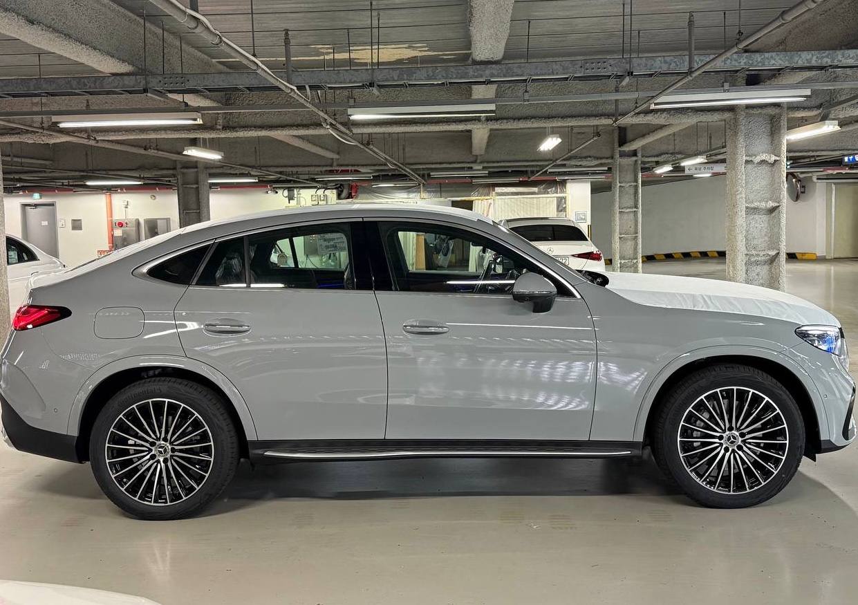 Mercedes-Benz GLC-Class 300 4Mid-4695