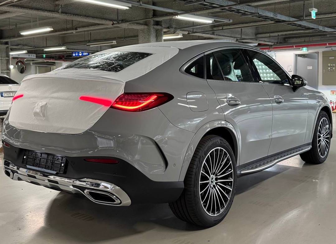 Mercedes-Benz GLC-Class 300 4Mid-4695