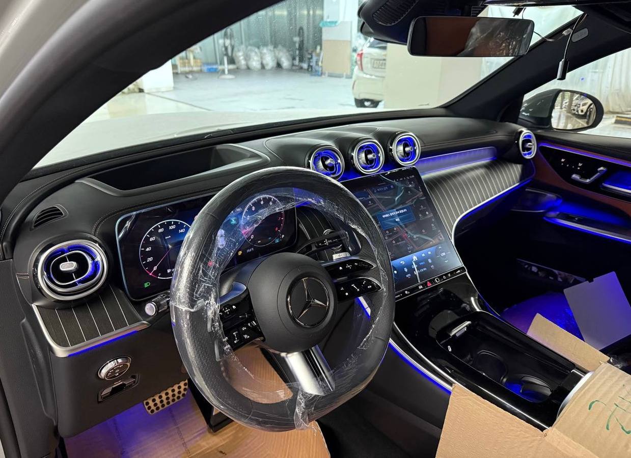 Mercedes-Benz GLC-Class 300 4Mid-4695