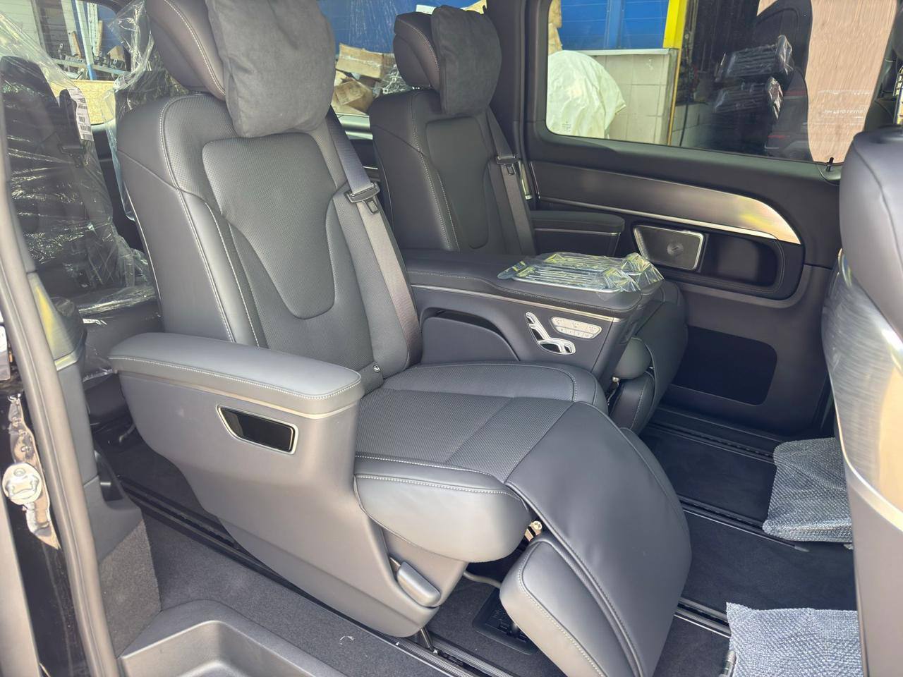 Mercedes-Benz V-Class 300 extra longid-4702