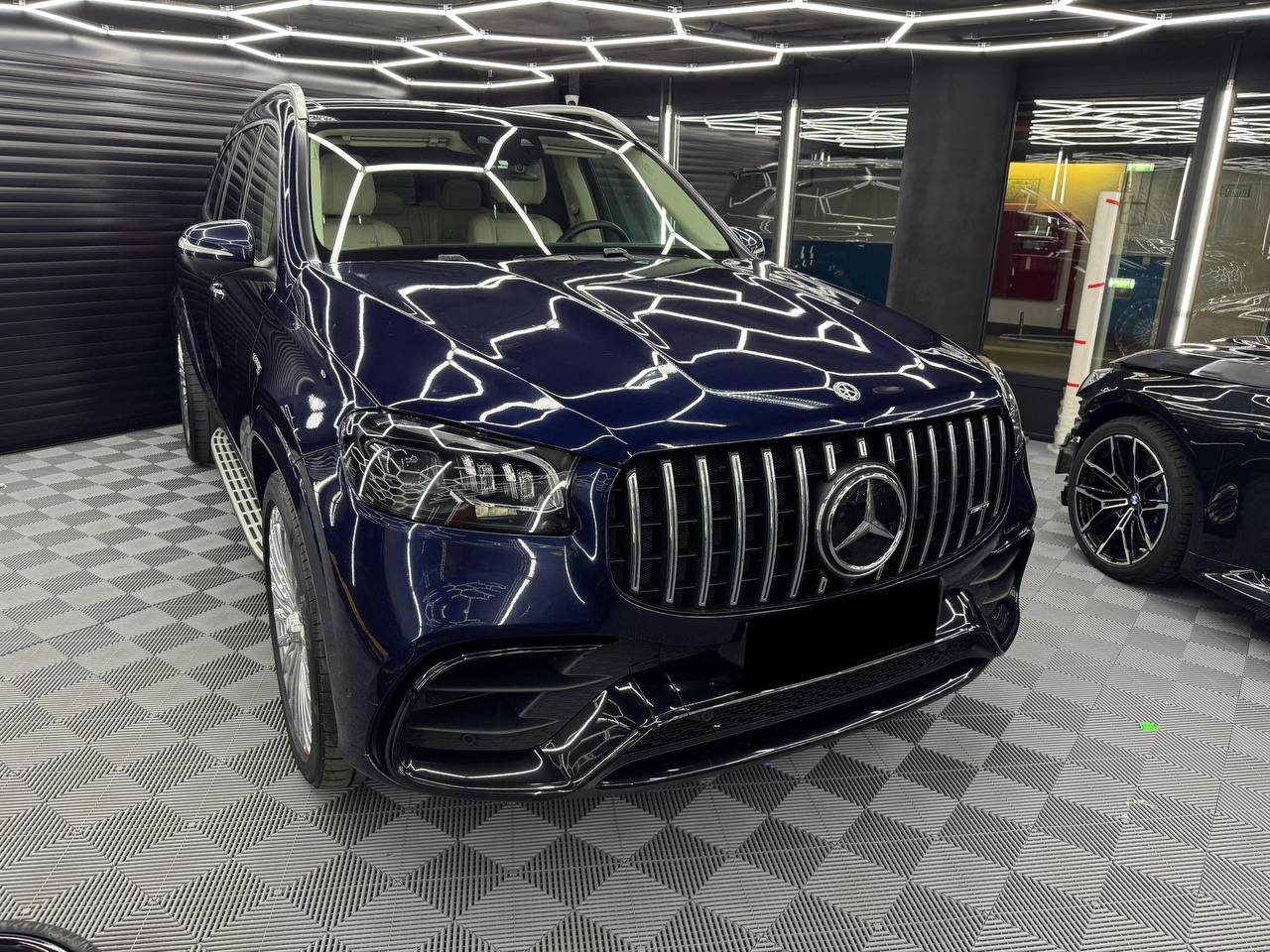 Mercedes-Benz GLS-Class 400did-3956