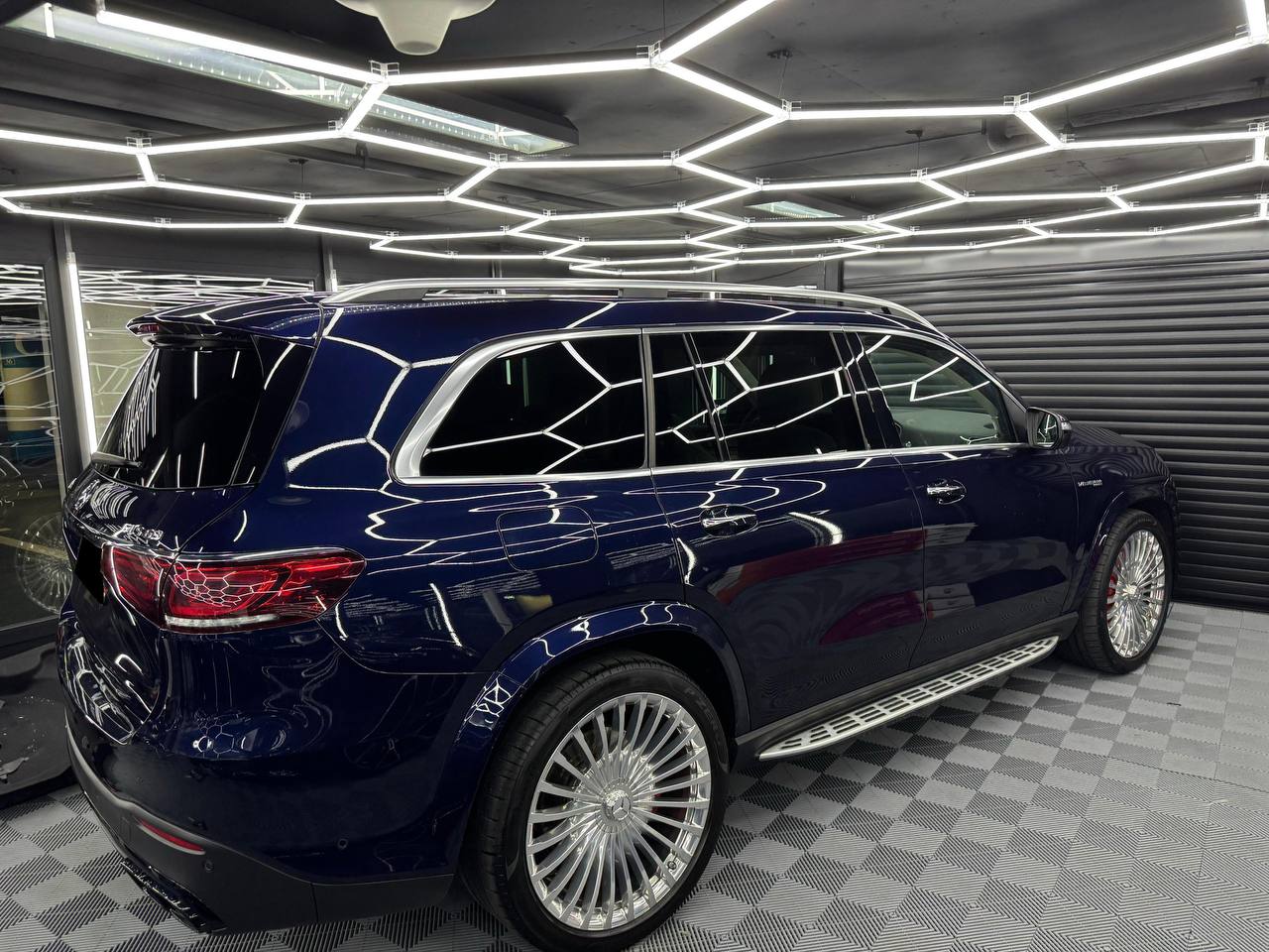 Mercedes-Benz GLS-Class 400did-3956