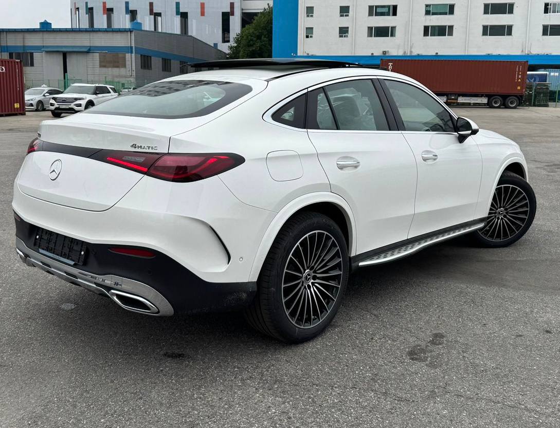 Mercedes-Benz GLC-Class 300 4Mid-3958