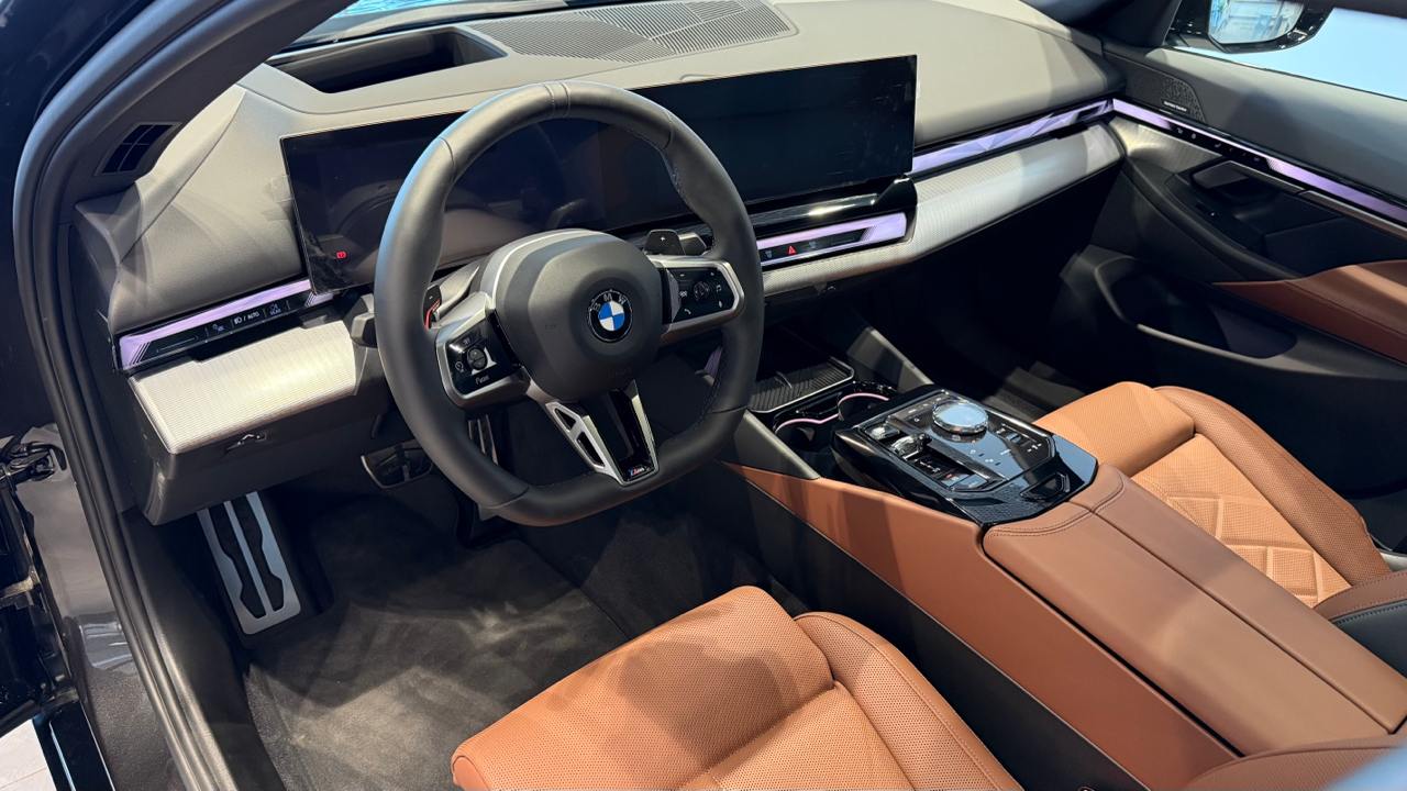 BMW 5 series 530i xDriveid-3963