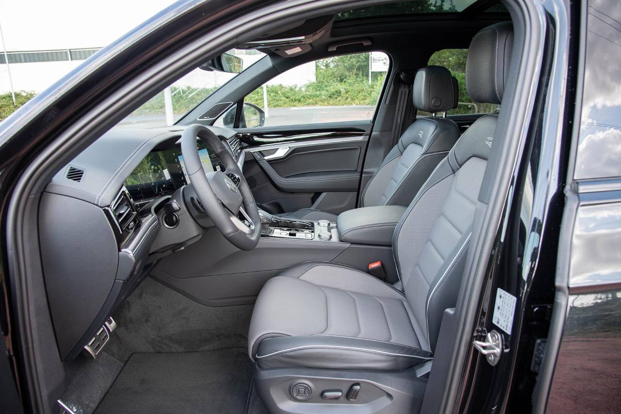 Volkswagen Touareg R-lineid-4373