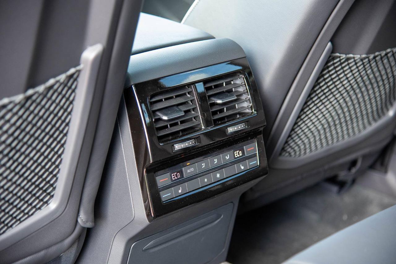 Volkswagen Touareg R-lineid-4373