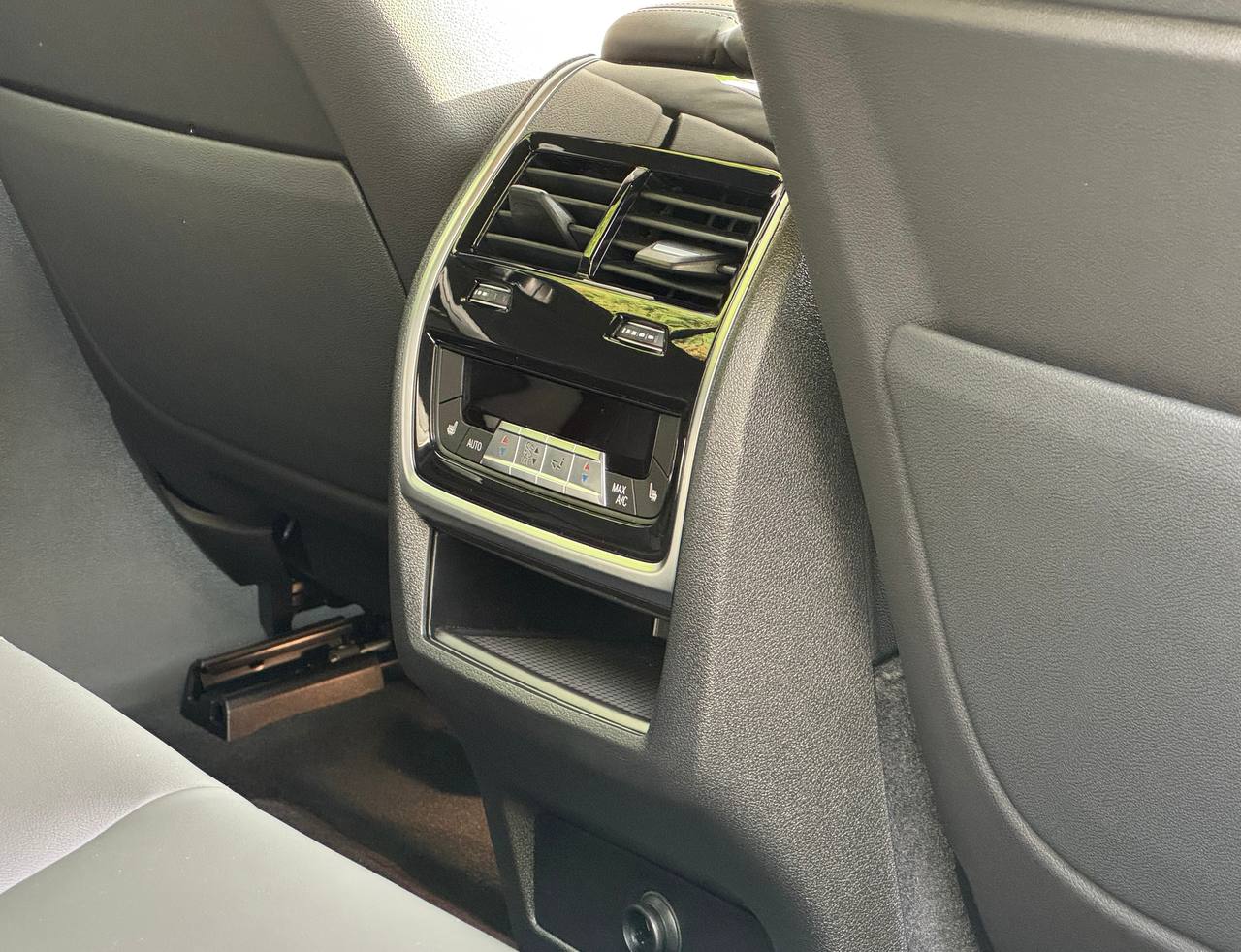 BMW X6 xDrive 40d Msportid-4971