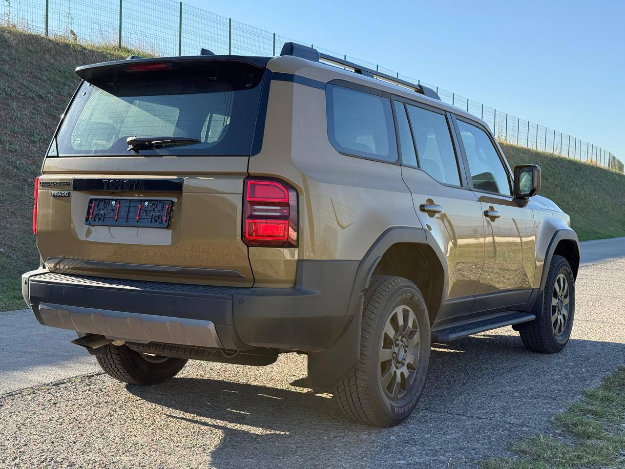 Toyota Land Cruiser Pradoid-5230