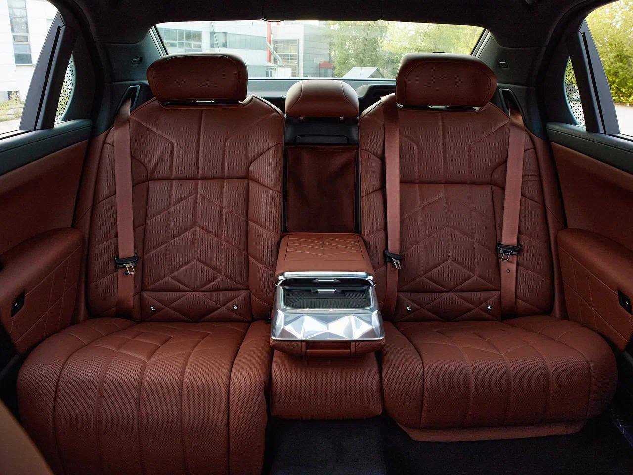 BMW 7 series 740iid-3519