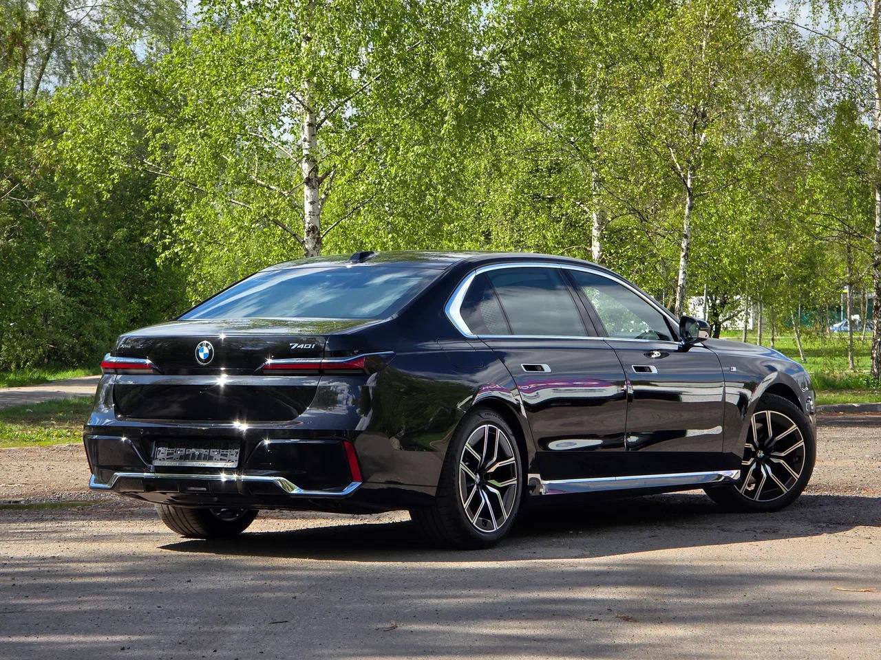 BMW 7 series 740iid-3520