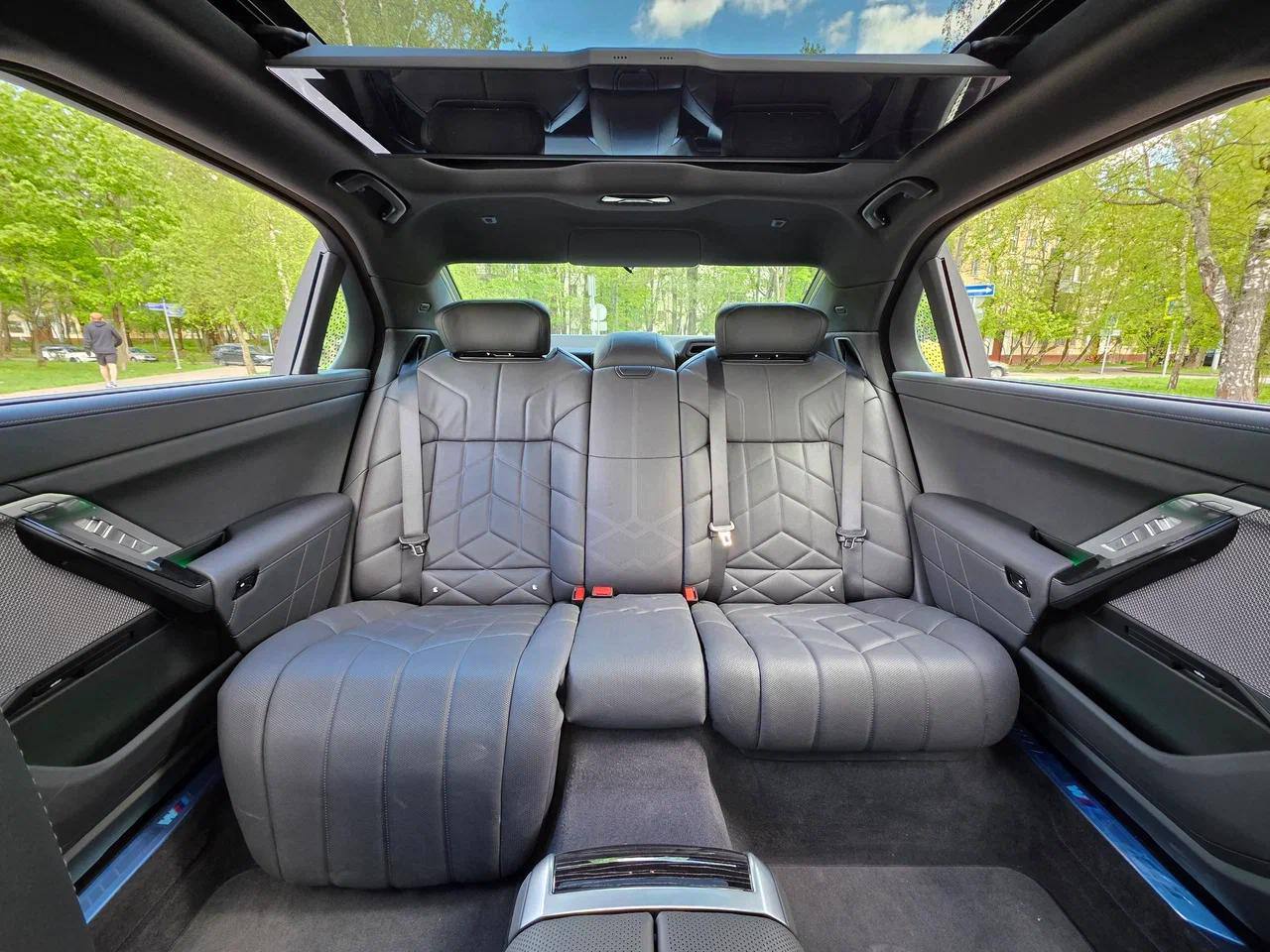 BMW 7 series 740iid-3520