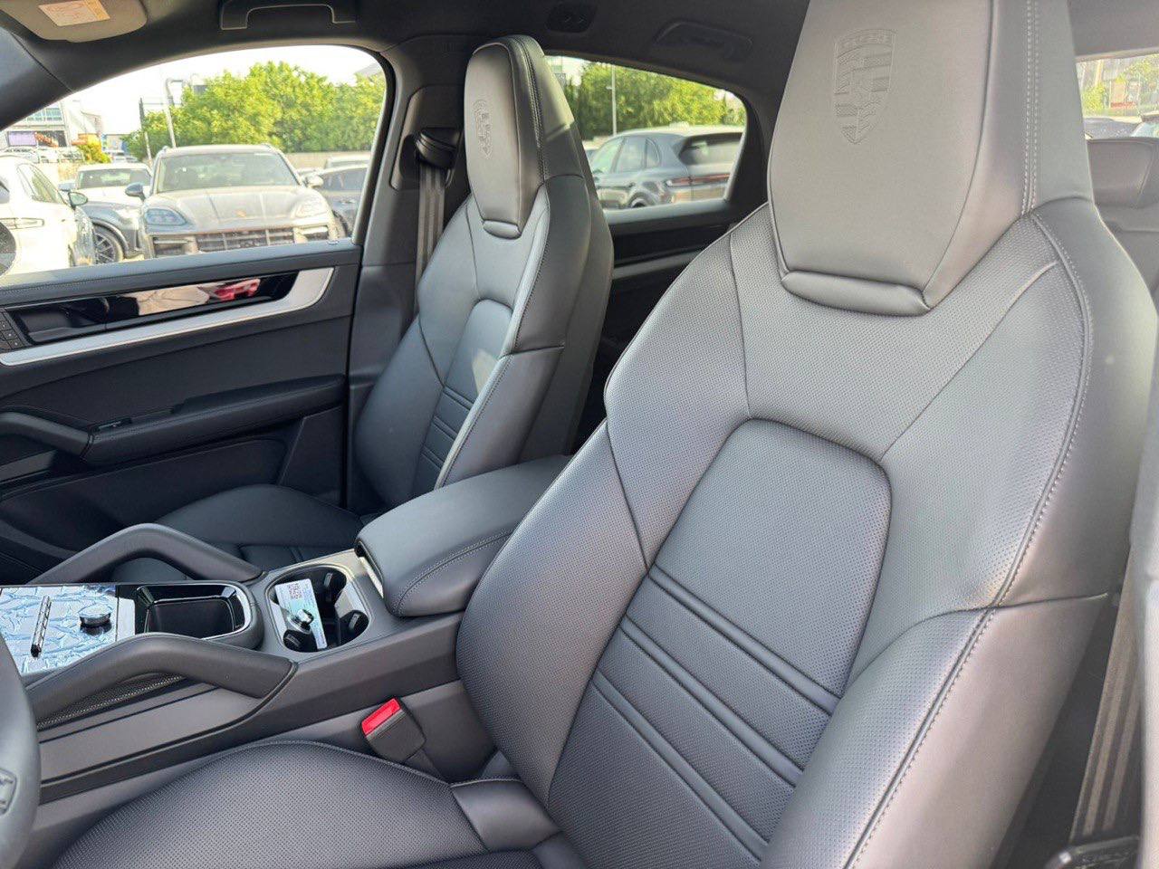 Porsche Cayenne Coupeid-3979