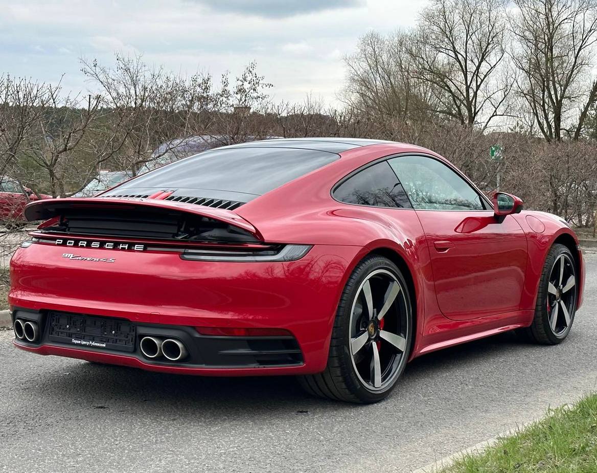 Porsche 911 Carrera 4Sid-3991