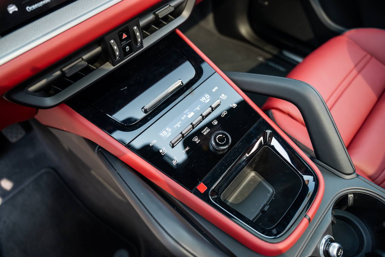 Porsche Cayenne Coupeid-4001