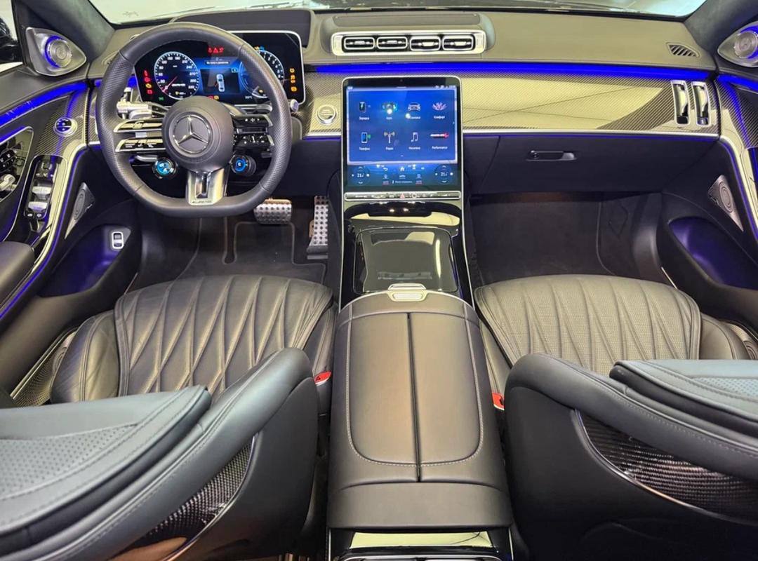 Mercedes-Benz S-Class 63 AMGid-5457