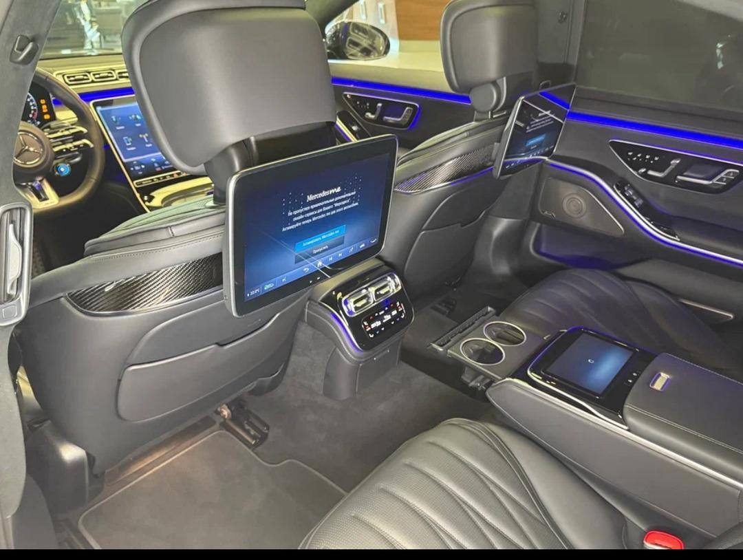 Mercedes-Benz S-Class 63 AMGid-5457