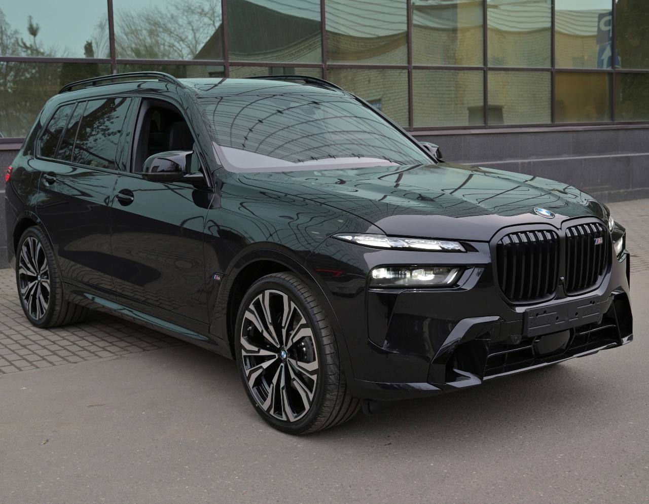 BMW X7 M60iid-5700