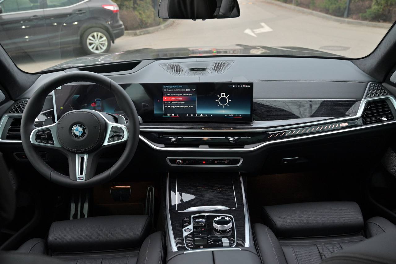 BMW X7 M60iid-5700