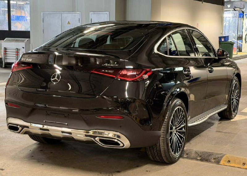 Mercedes-Benz GLC-Class 300 4Mid-5705