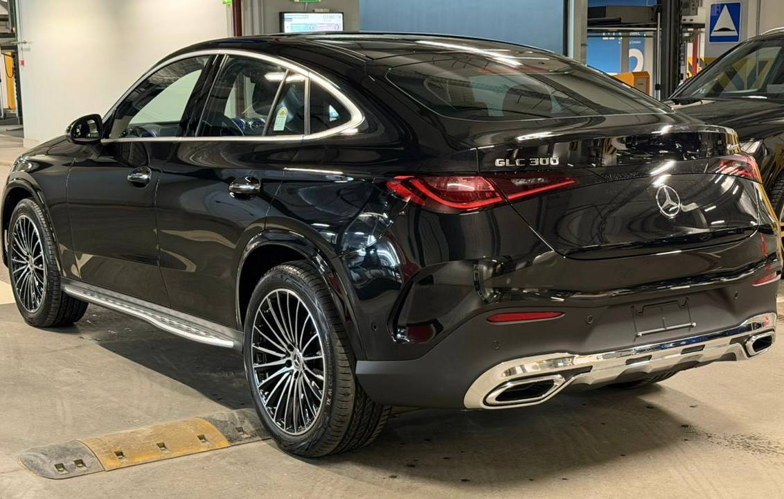 Mercedes-Benz GLC-Class 300 4Mid-5705