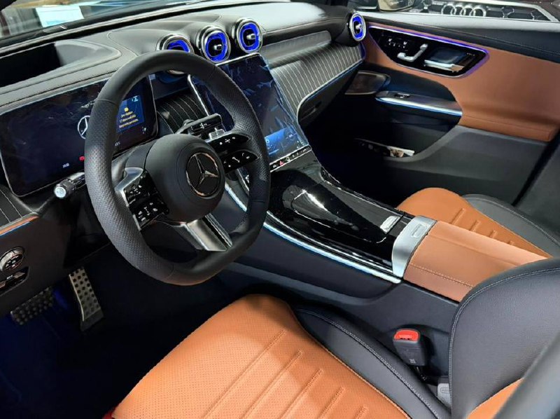 Mercedes-Benz GLC-Class 300 4Mid-5705