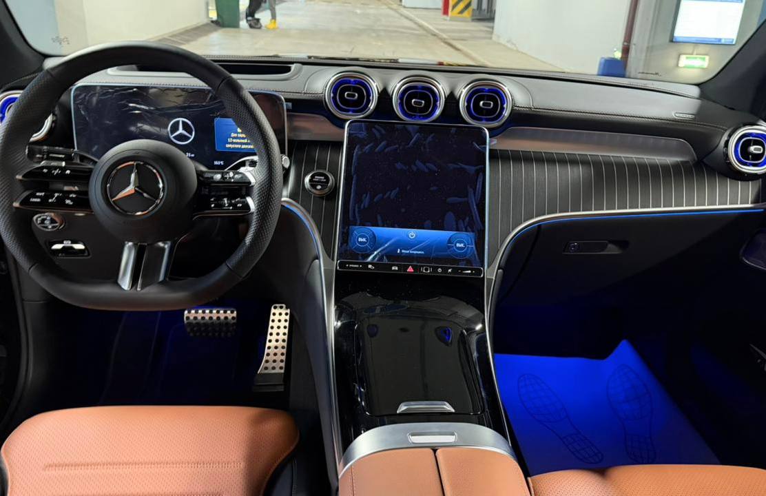 Mercedes-Benz GLC-Class 300 4Mid-5705